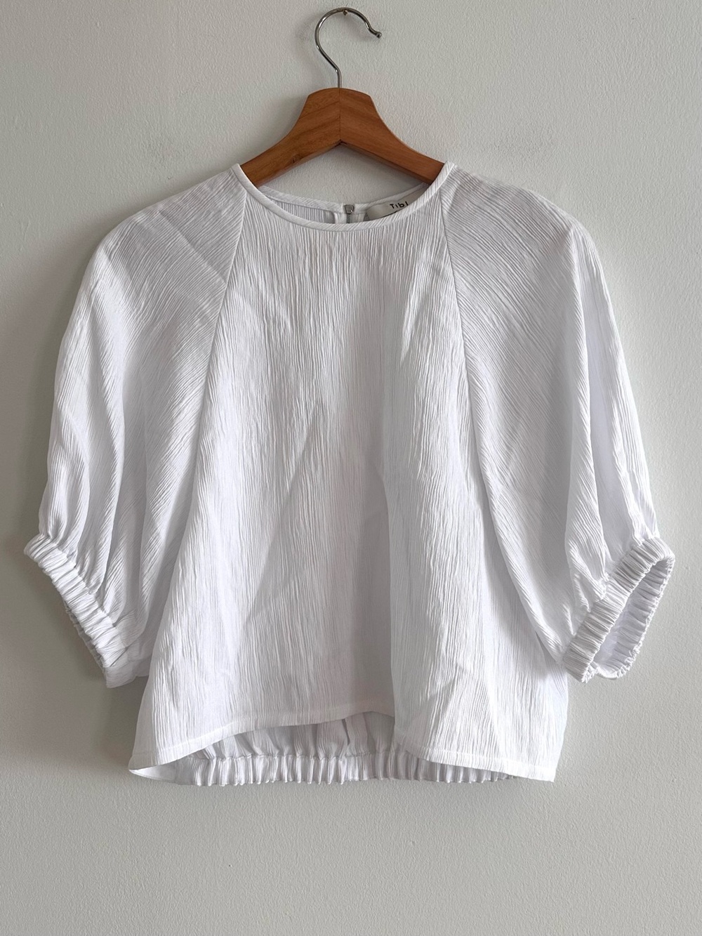 Tibi short sleeve crop top textured white blouse size 8
